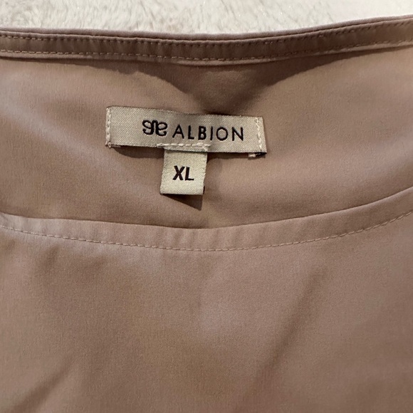 Albion Boss Tee, Tan, size XL - Picture 2 of 2